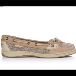 Women sperry boat shoes